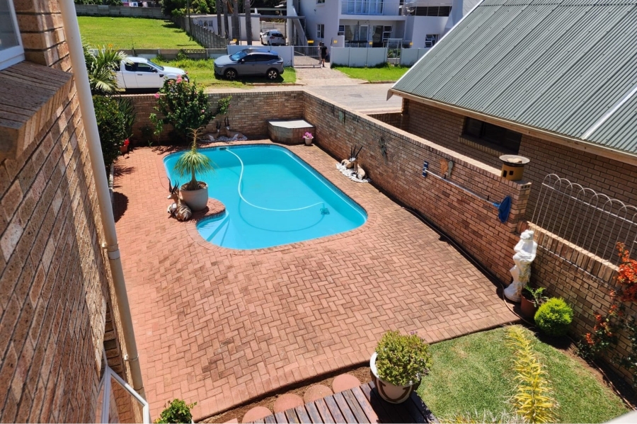 4 Bedroom Property for Sale in Ferreira Town Eastern Cape